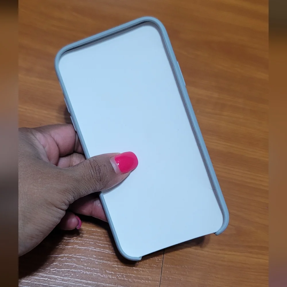 Cylo IPhone 11 & XR Soft Touch Gray Silocone Case